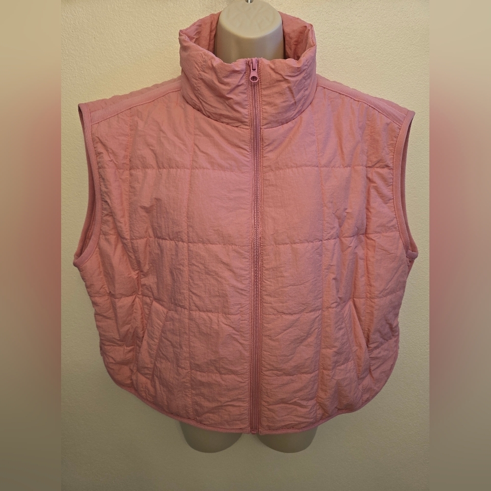 NWT Thread & Supply Pink Cropped Quilted Vest